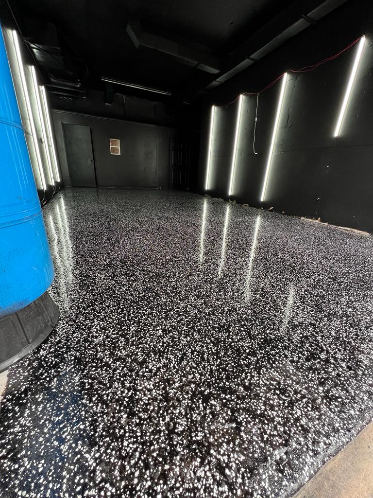 Partial Flake Epoxy Flooring System - Solid Color Flakes